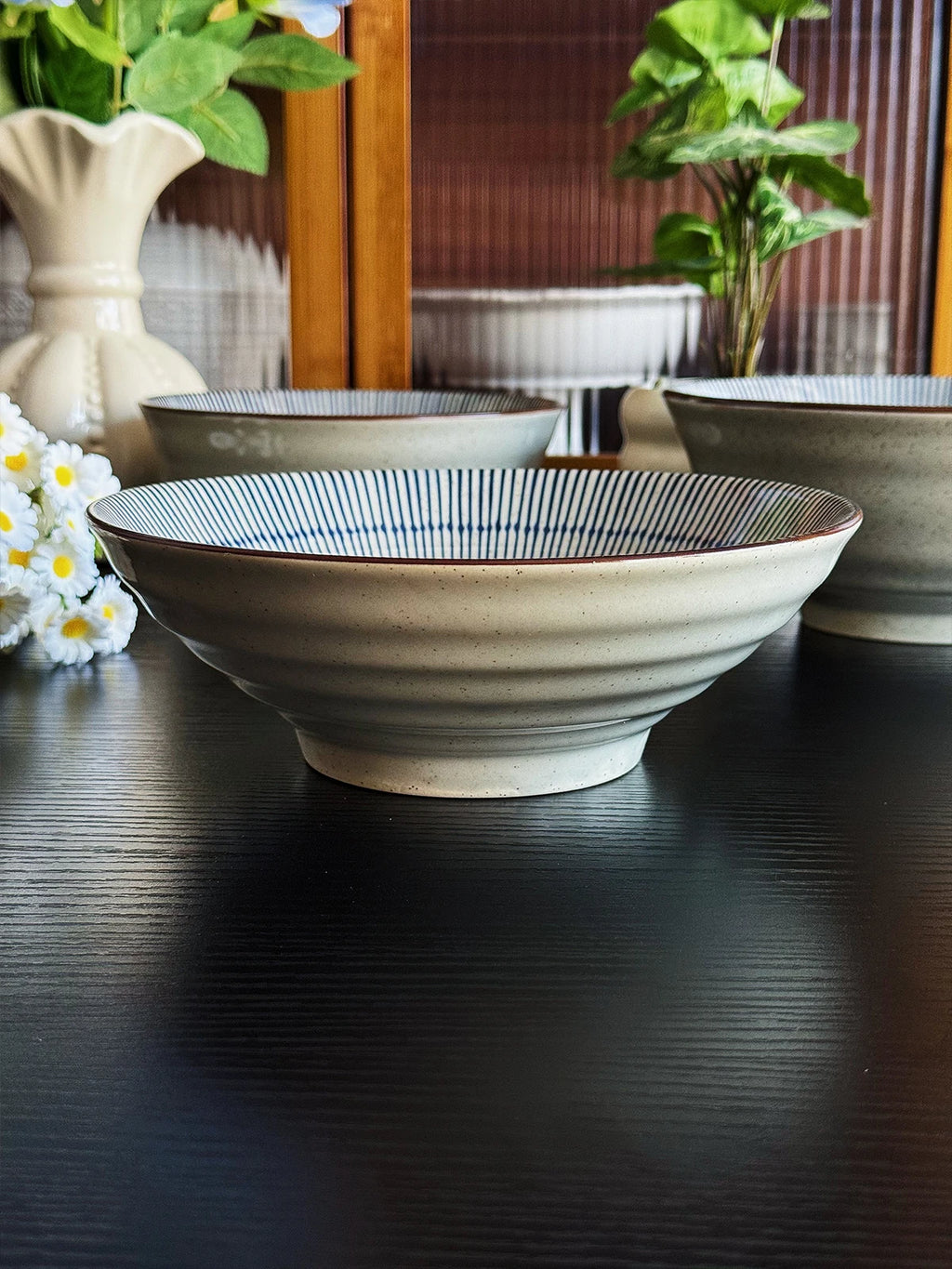 Japanese Style Ceramic Bowl Ramen Soup Bowl Luxury Sensation Home Use Conch Rice Noodles Bowl Dining Utensils round